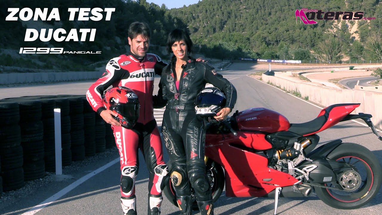 Ducati Panigale 1299S test by Mujeres Moteras & Carlos Checa