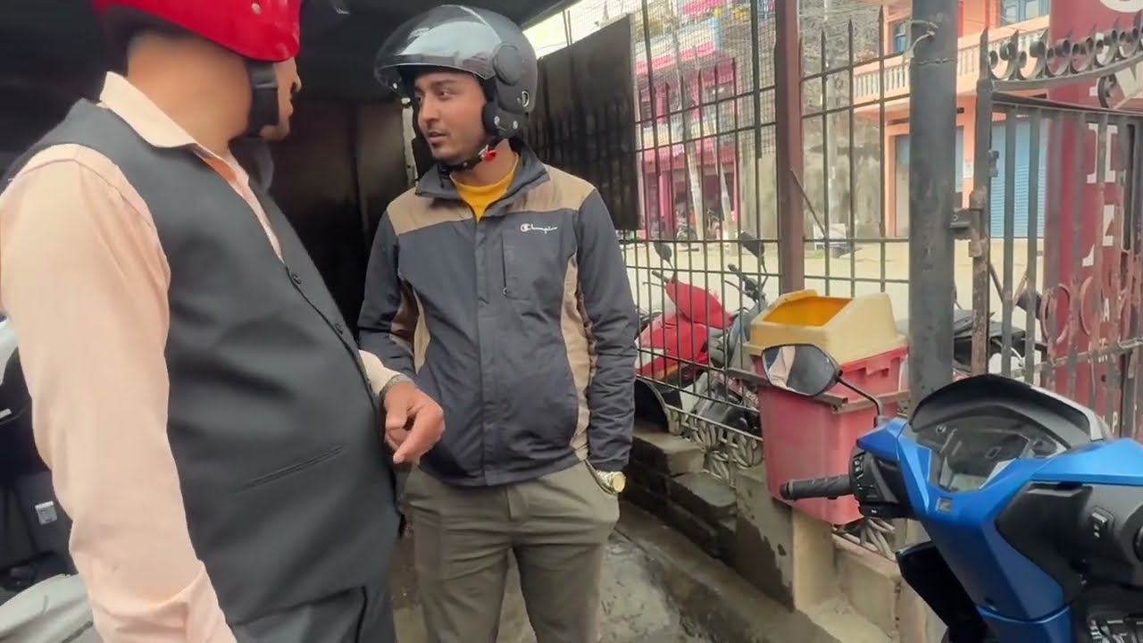 Buying a scooter. New scooter Honda. होन्डा को स्कुटर किन्दै।