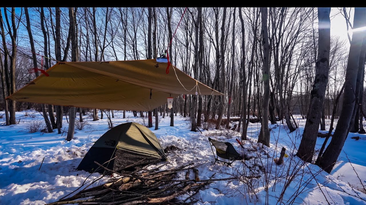 Solo Winter Camping By A FROZEN Creek !!