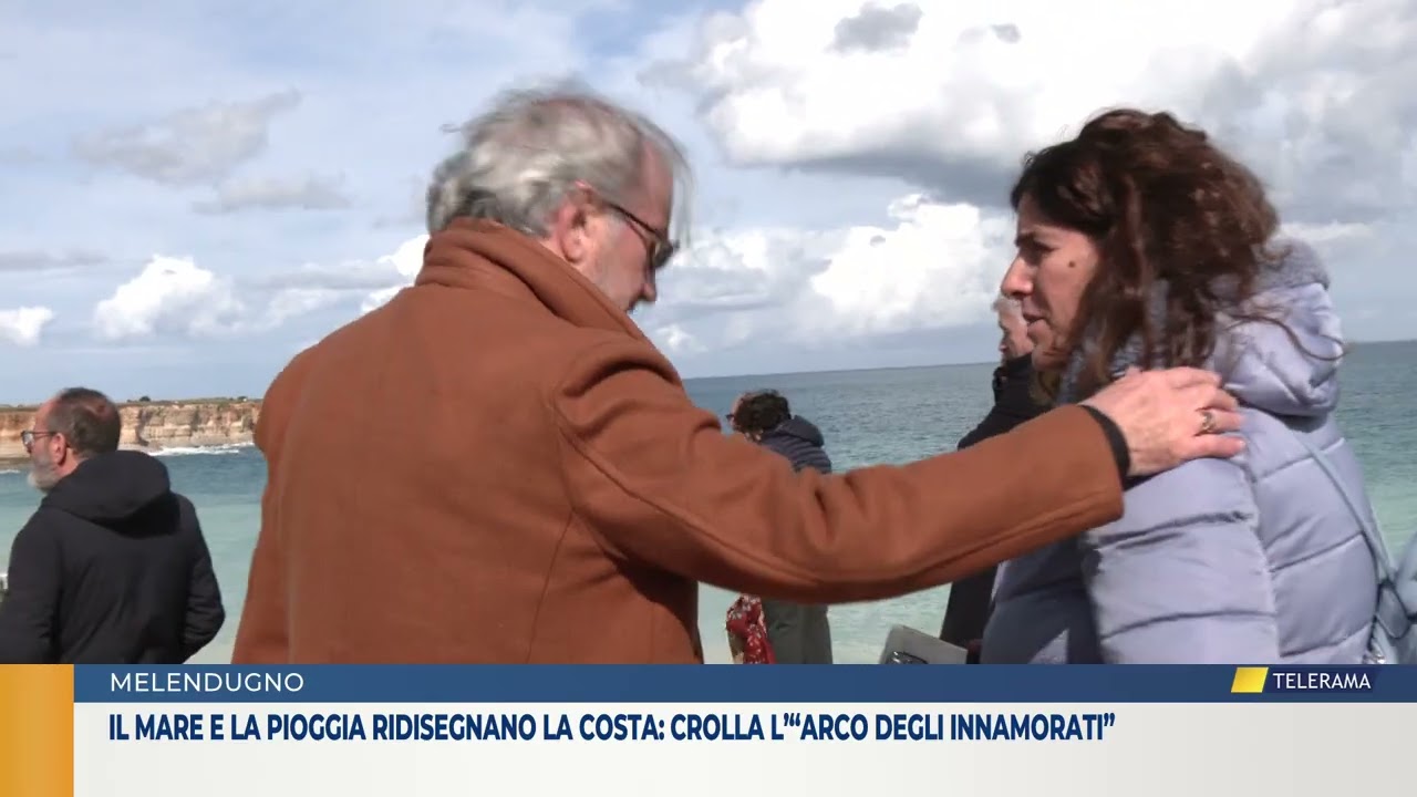 È crollato l’arco dei faraglioni di Sant’Andrea