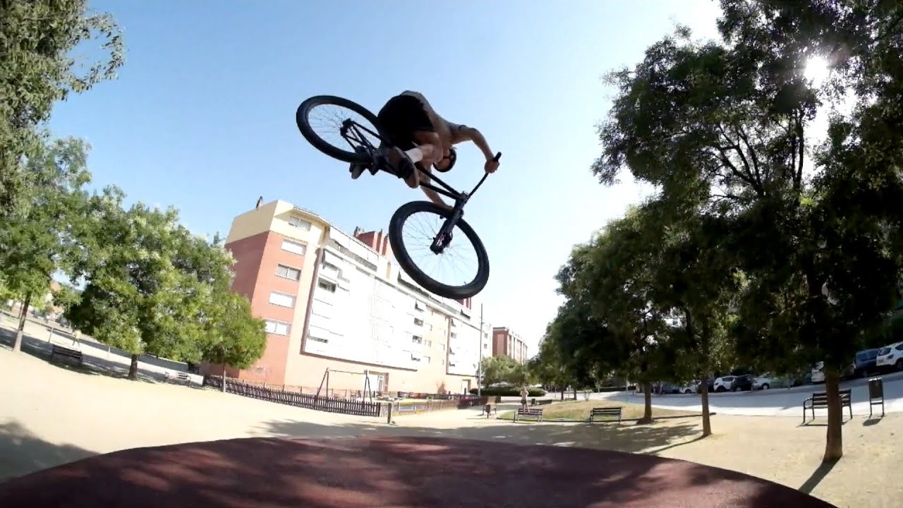 MTB Street: Walter Mayerhofer - Live It Up | The Rise MTB