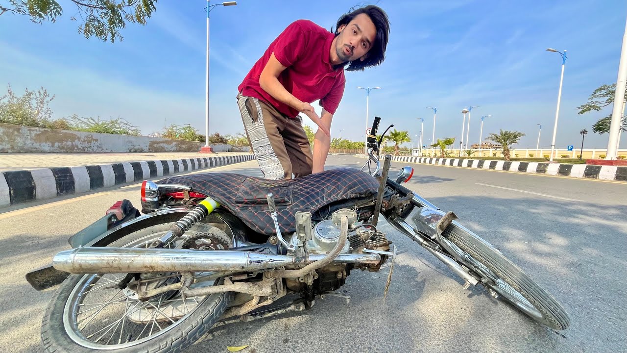 Raste Mein Kya Hogya Bike Ko 😯