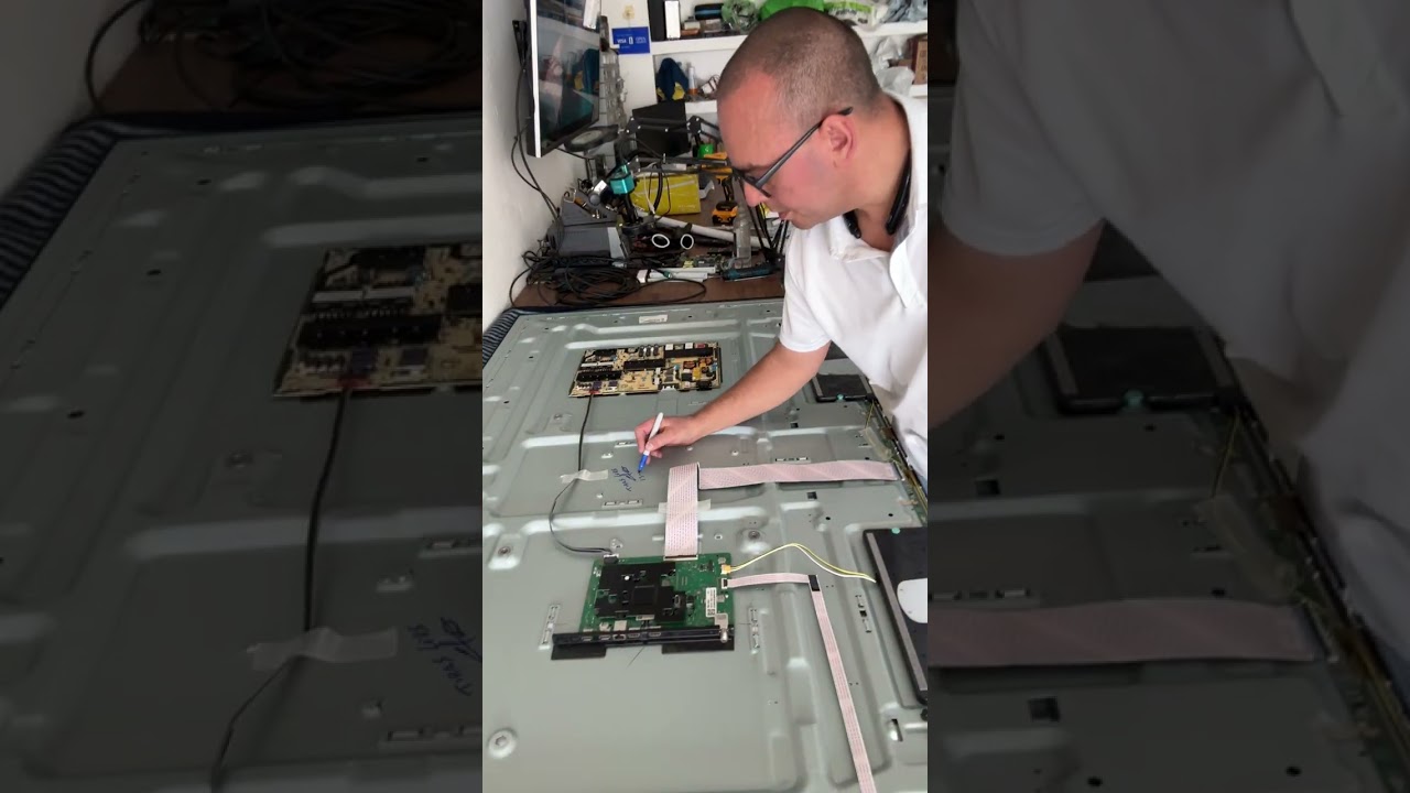 DIADNÓSTICO Y REPARACIÓN DE PANTALLA DE TV SAMSUNG UN75DU8200F CON FALLA DE LEDS.