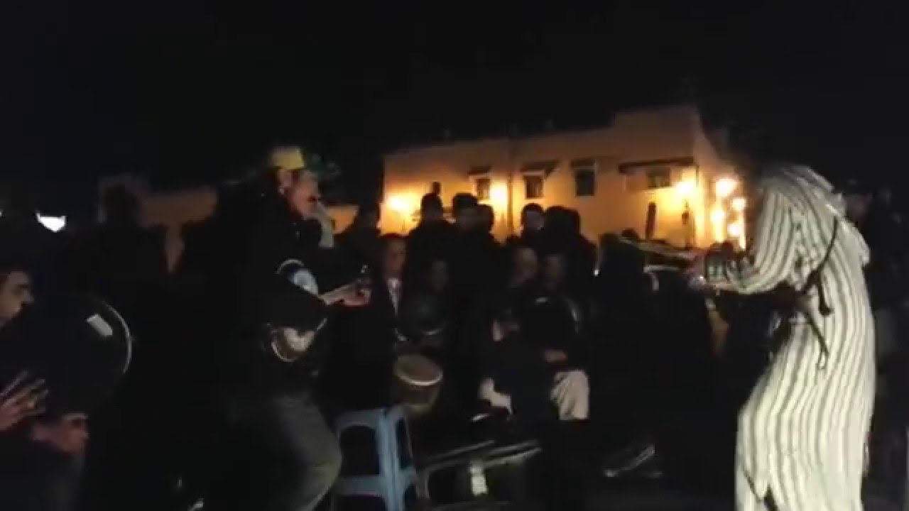 Grat-d ifassn de Saghru Band à la place Jamâa Lfna