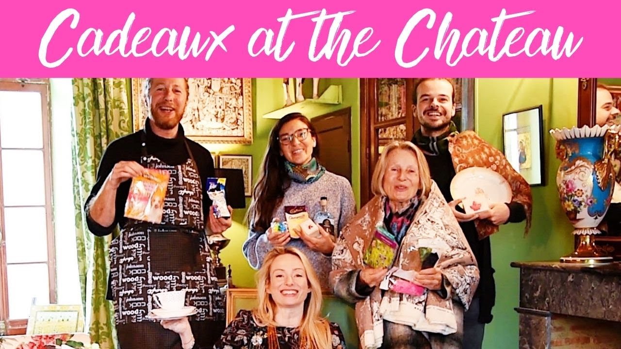 Cadeaux at the Chateau: Toile de Jouy and Royal Plates!