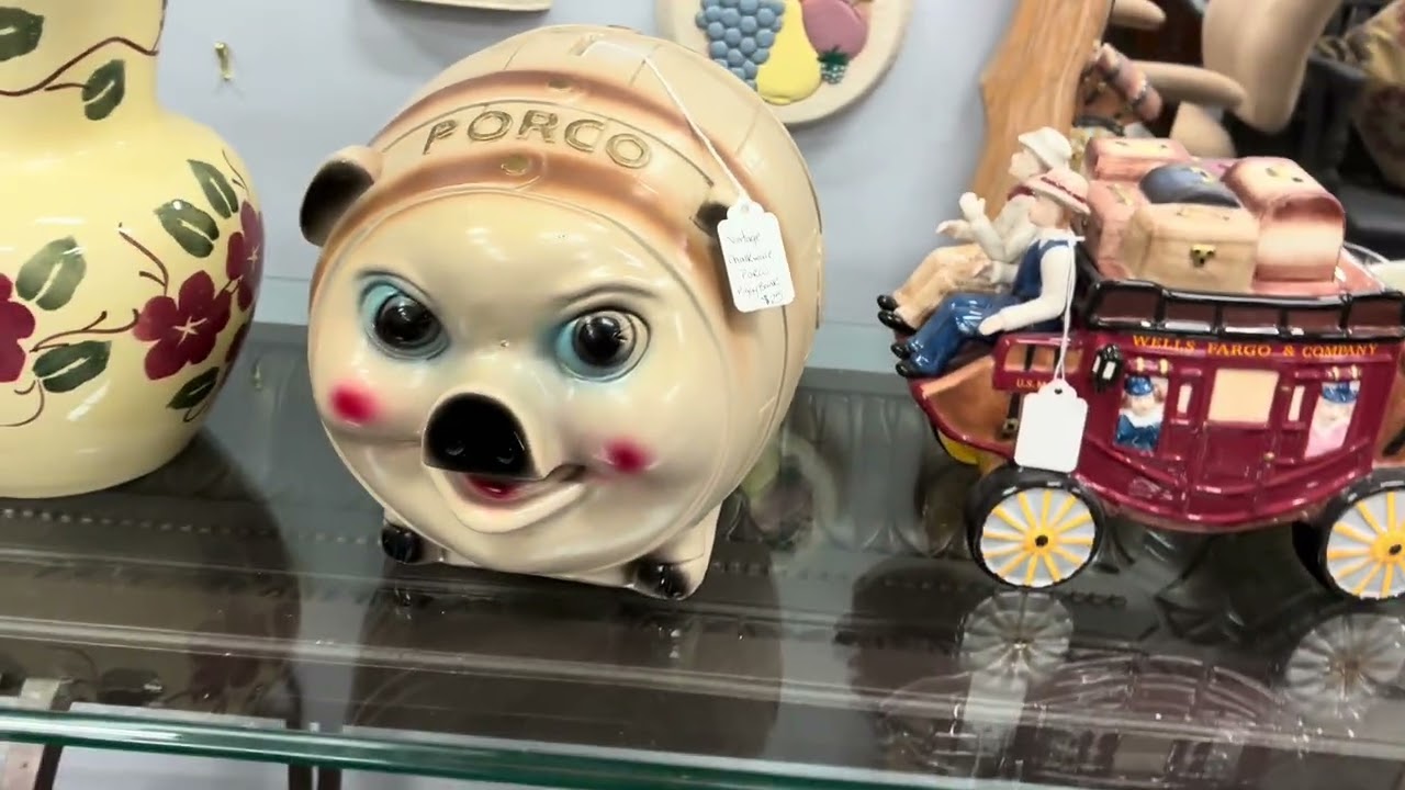 Dentro Retro Modern Antiques