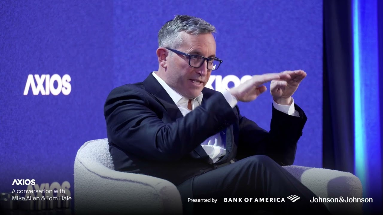 Axios’ Mike Allen in conversation with ŌURA’s Tom Hale