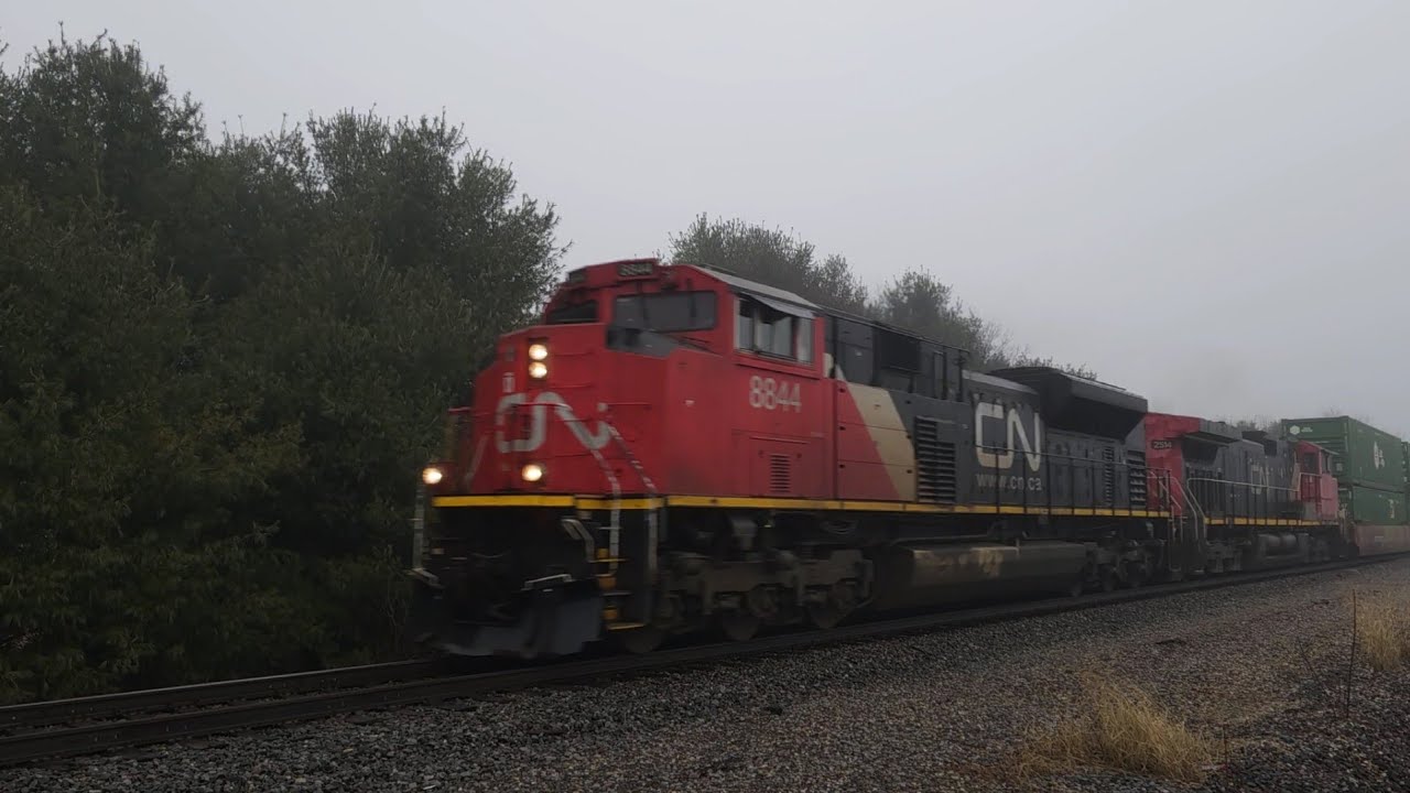 Canadian National  -  Westbound Stack/Rack Train    6 Mar 26