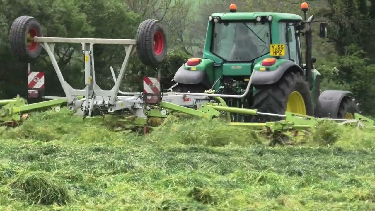 Silage '22 ' Massive  Grass Tedders', Claas Volto 1300 V Crone KWT 1600 18/05/2022