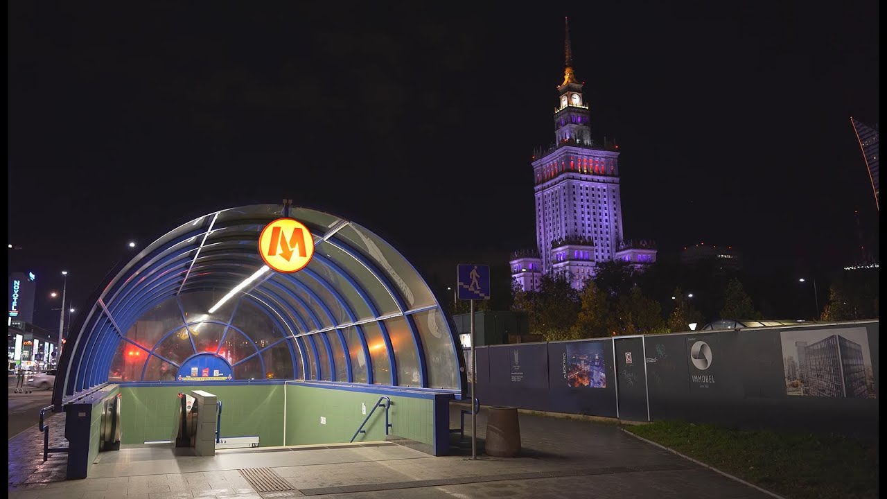 Poland, Warsaw, Metro night ride from Świętokrzyska to Plac Wilsona