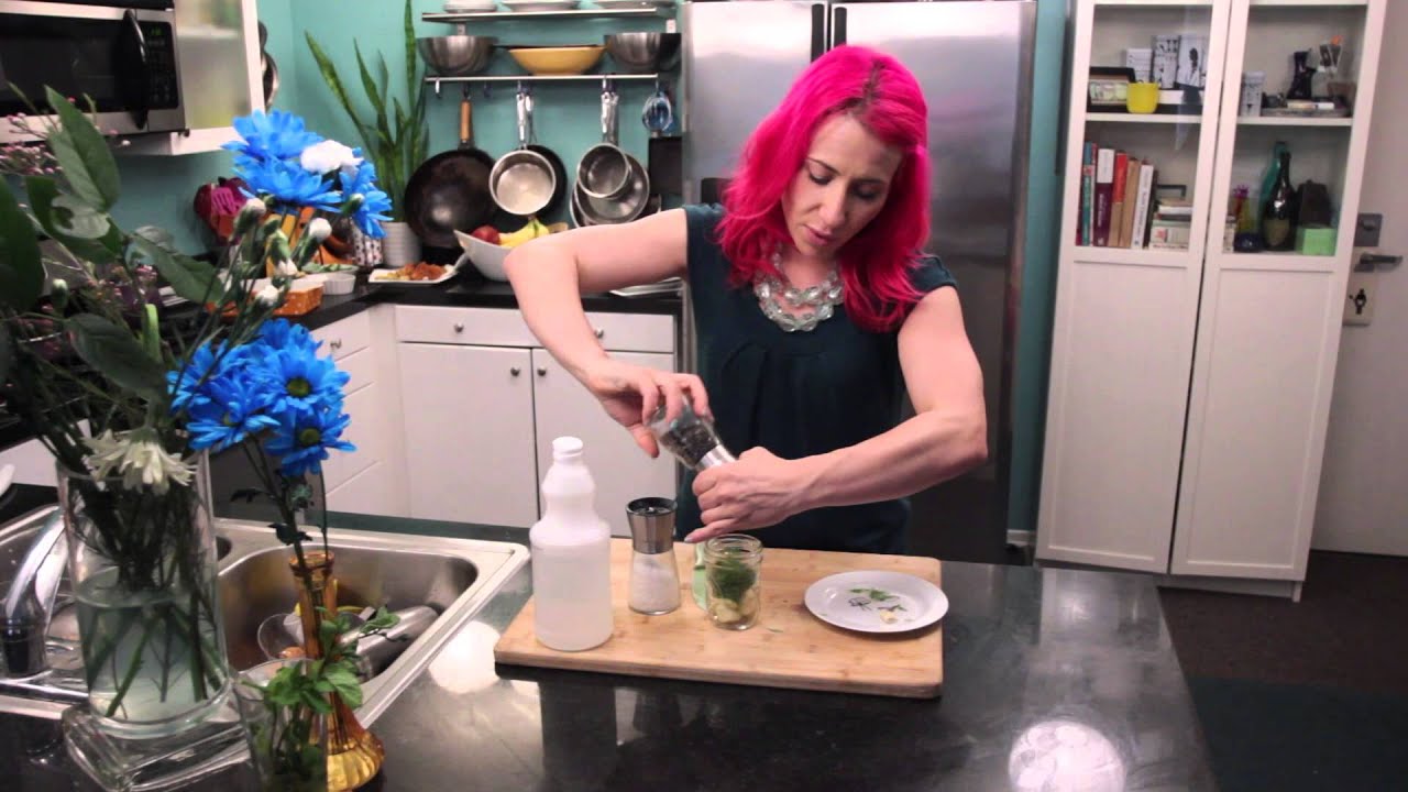How to Make Pickled Garlic : Chef Tips & Techniques