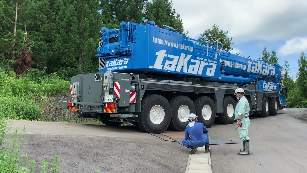 LTM1400 (LTM1450NX) タカラ重機　車高調整して後進入場