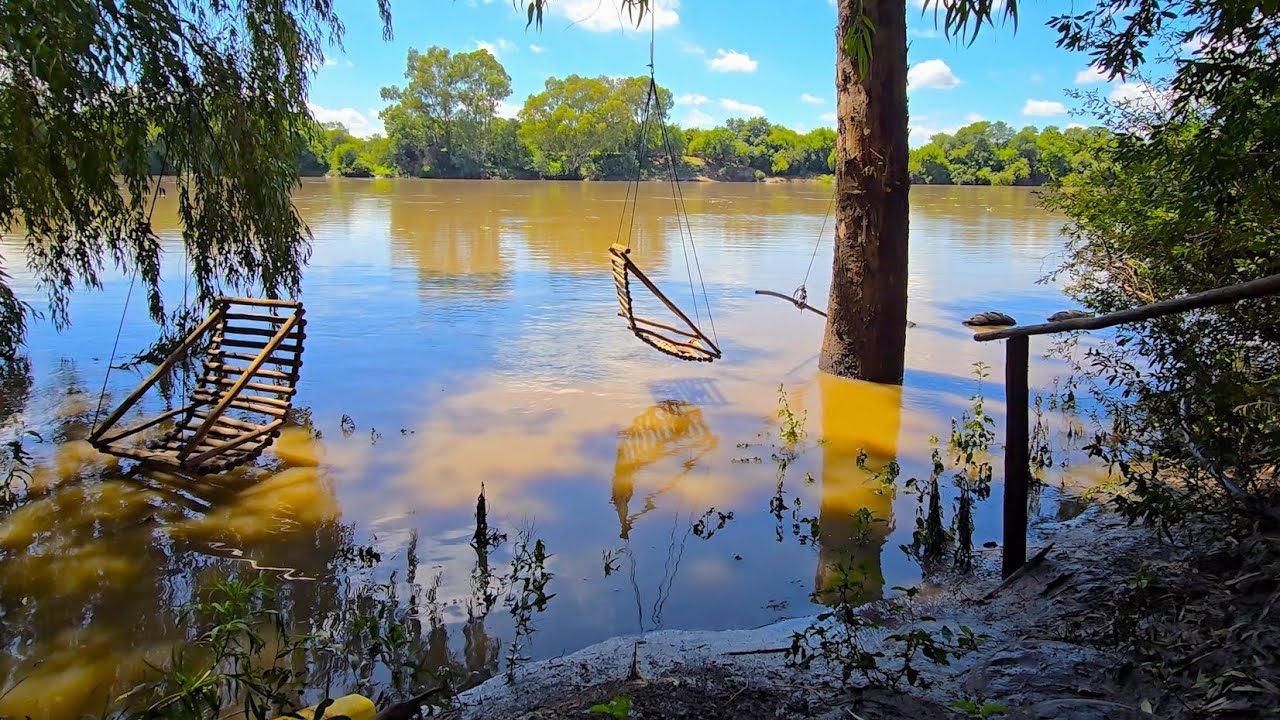Vaal River in the flood between Bothaville and Leeudoringstad