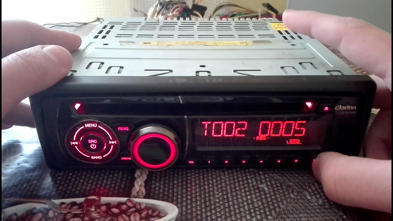 Clarion CZ101ER Car Stereo