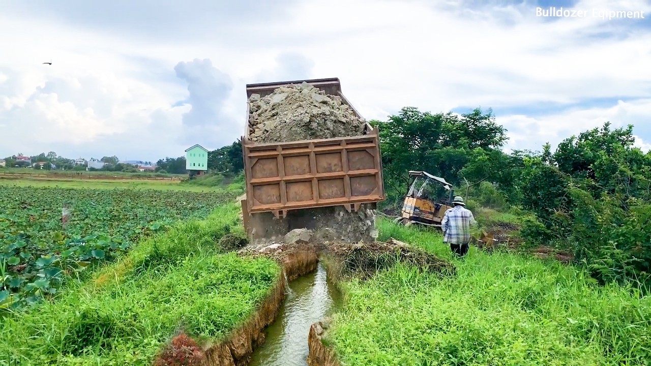 Great New Landfill Use SHANTUI Dozer C3& Many Dump Truck Unloading Stone Back Fill Sink Land