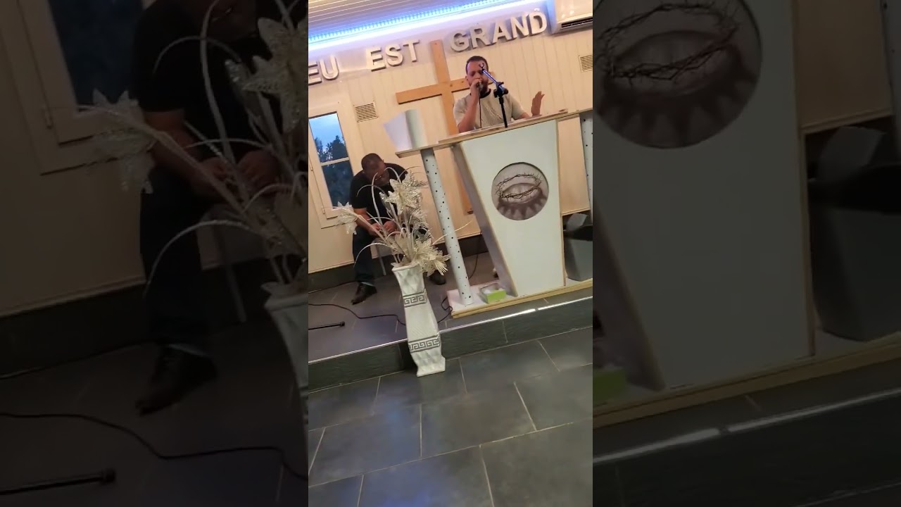 gitan de Perpignan 2023 Mathieu chante un cantique