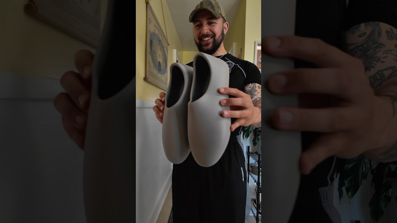 Yeezy SL-01 Unboxing Dark Grey + White 