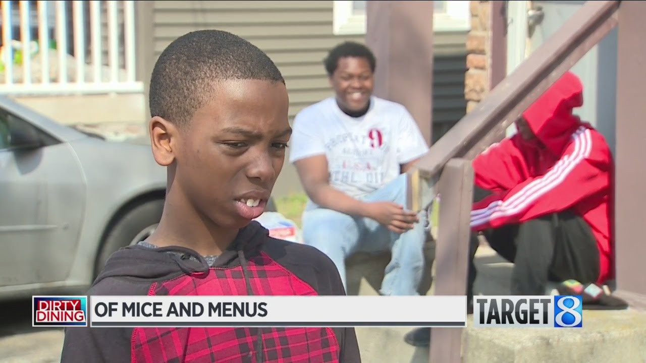 Dirty Dining: Fingernails, bandages and a rat tail