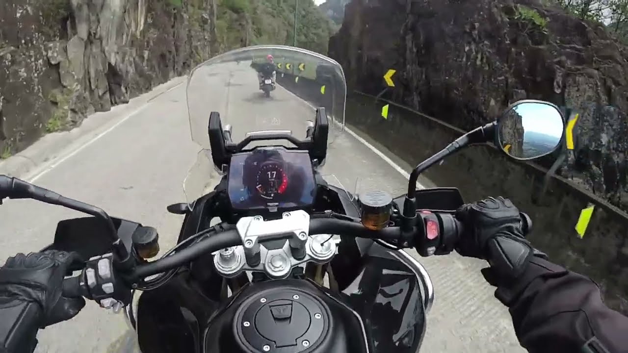 Triumph Tiger 1200 Black Edition - Serra do Rio do Rastro