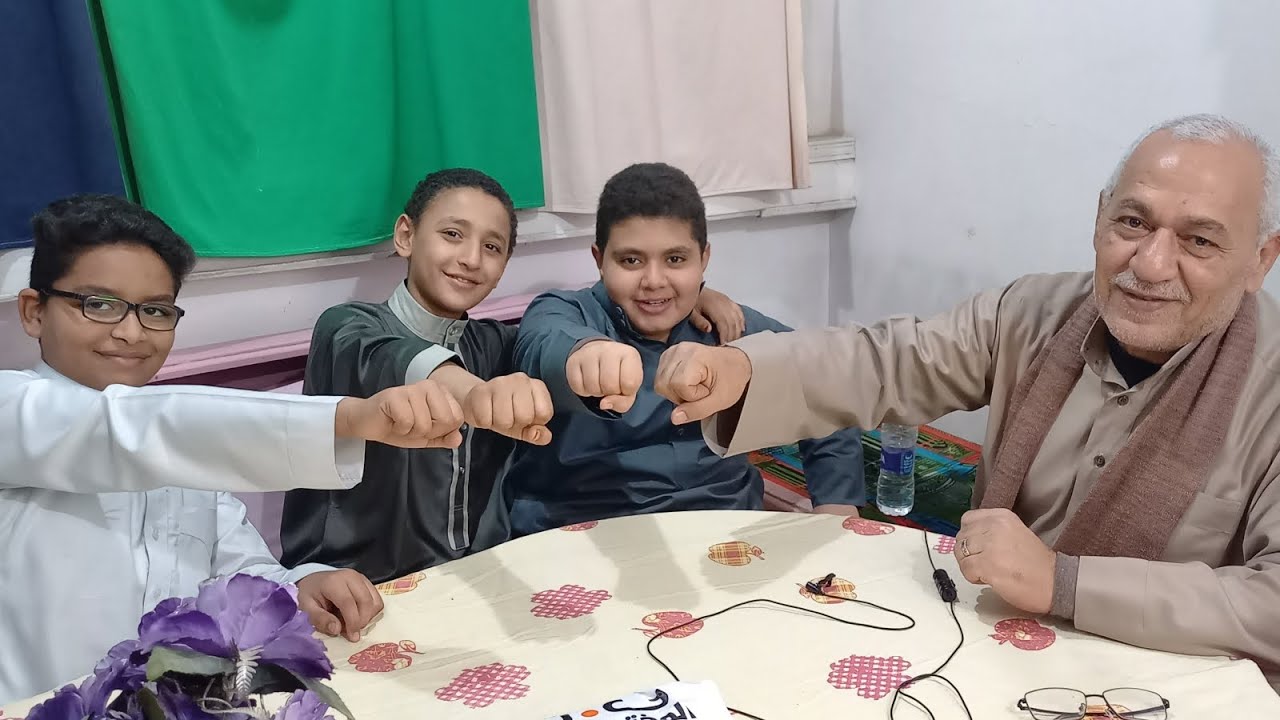 تحدي اكل مع شباب الفرست 