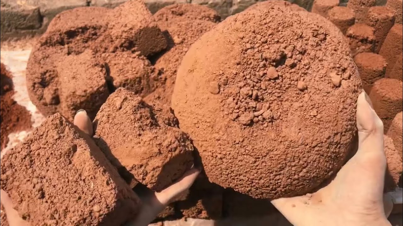 Gritty red dirt dry floor crumbling 🔥crunchy texture 