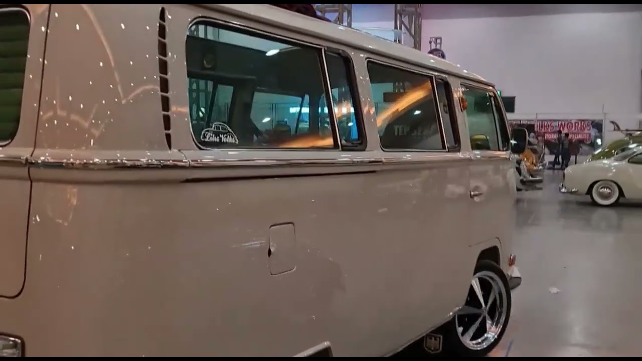 Baywindow 1969  VW Type 2 (VW Kumis) restoration