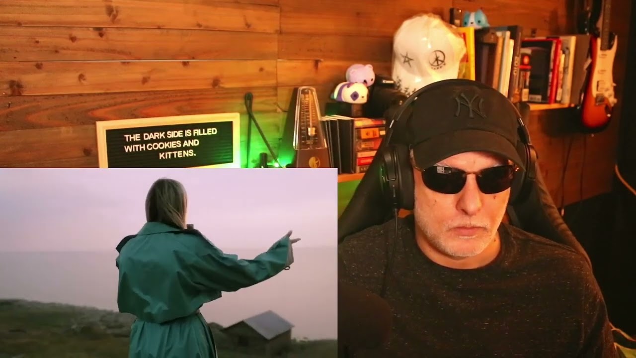 LIVE REACTION TO HUSAVIK - (MY HOMETOWN) ACOUSTIC LIVE
