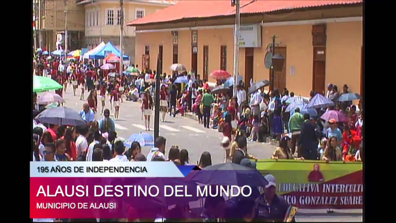 DESFILE CIVICO ALAUSI 2015