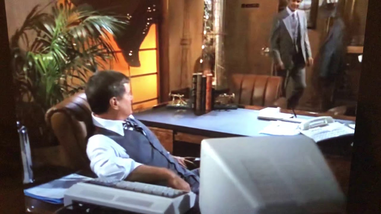 Dallas (tv show) Cliff wins against J.R.