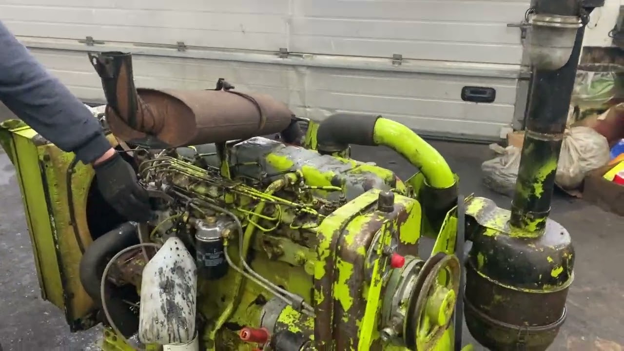 Opstart af Claas Mercator 70 Motor. Perkins 6354. Motoren er til salg på tingheden .dk
