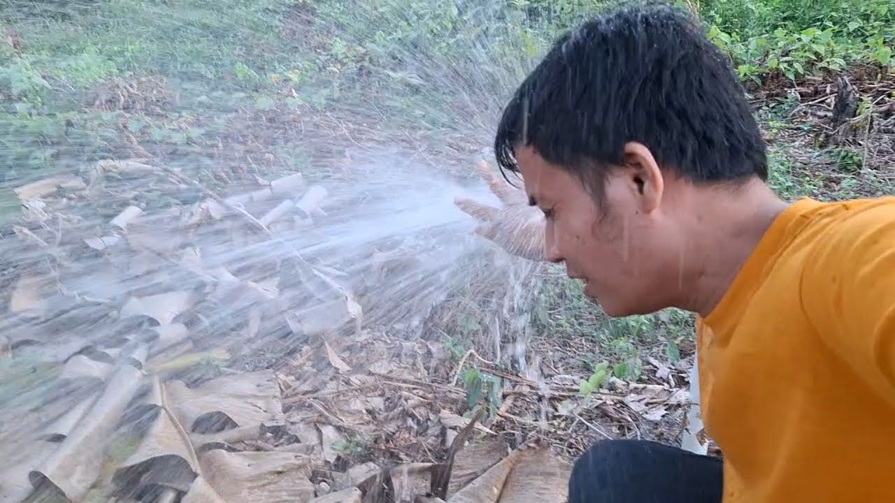 ALHAMDULILAH PAK DAN BU DE SENANG DAPAT MESIN AIR DARI HAMBA ALLAH DI SINGAPORE