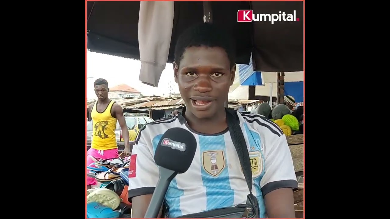 ‏Conakry 🇬🇳 : kumpital vous amène à la rencontre de Boubacar Bah un jeune cireur de chaussures