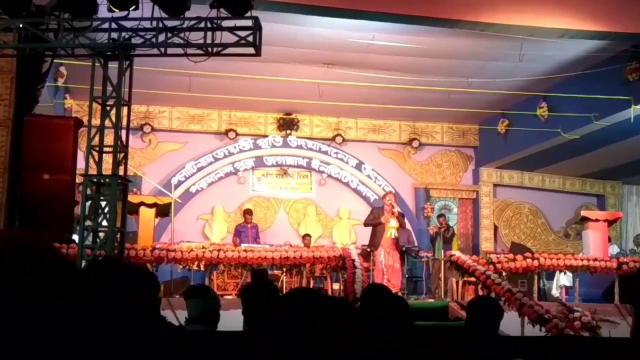 Pji santali artist & dancer
