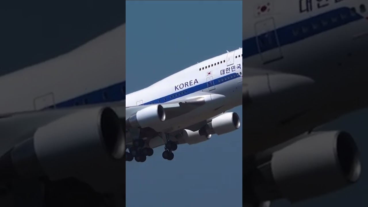 Korean Government 747-400 Departs SYD