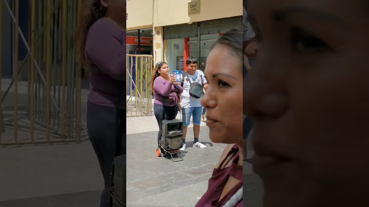 Day 4 15th Feb 2020 BLIND Streets Artist at Lima Plaza Mayor de Lima. Gentle and beautiful.