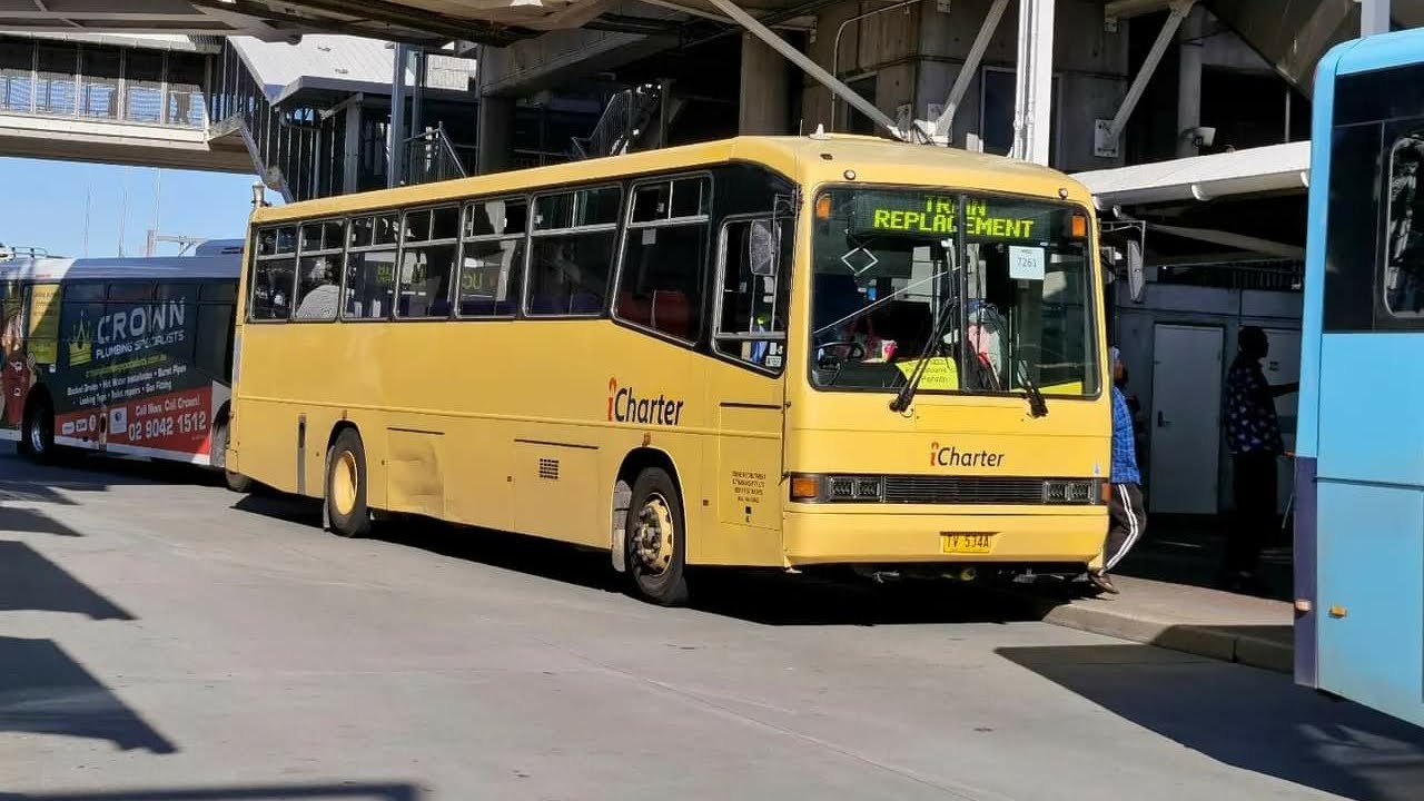 20211205 Icharter Bus Service TV 534A - Volvo B10M MK IV Custom Coaches 310