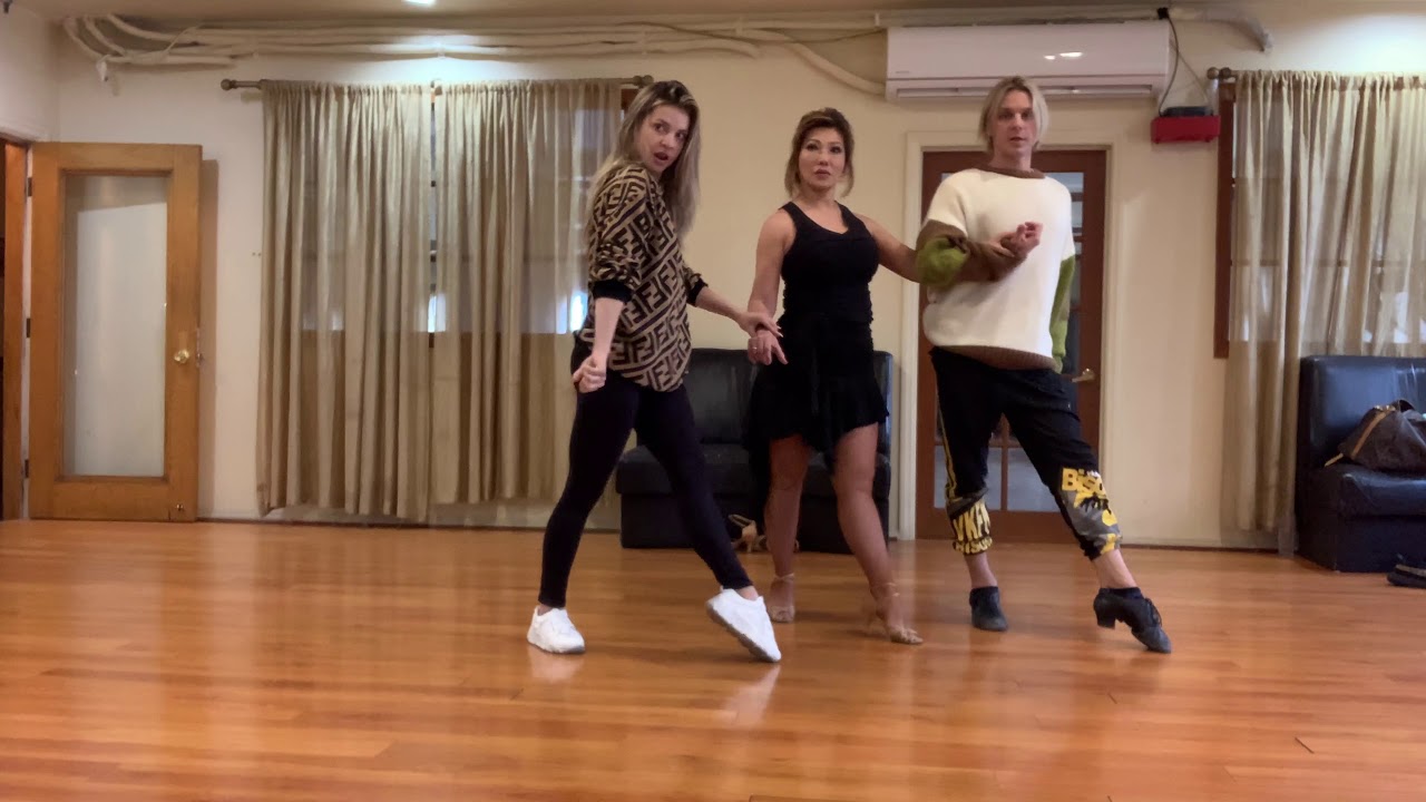 💥Knee Action/Leg Action 💥DANCING SECRETS -  Ballroom Dance Lesson in Los Angeles  😝Oleg Astakhov