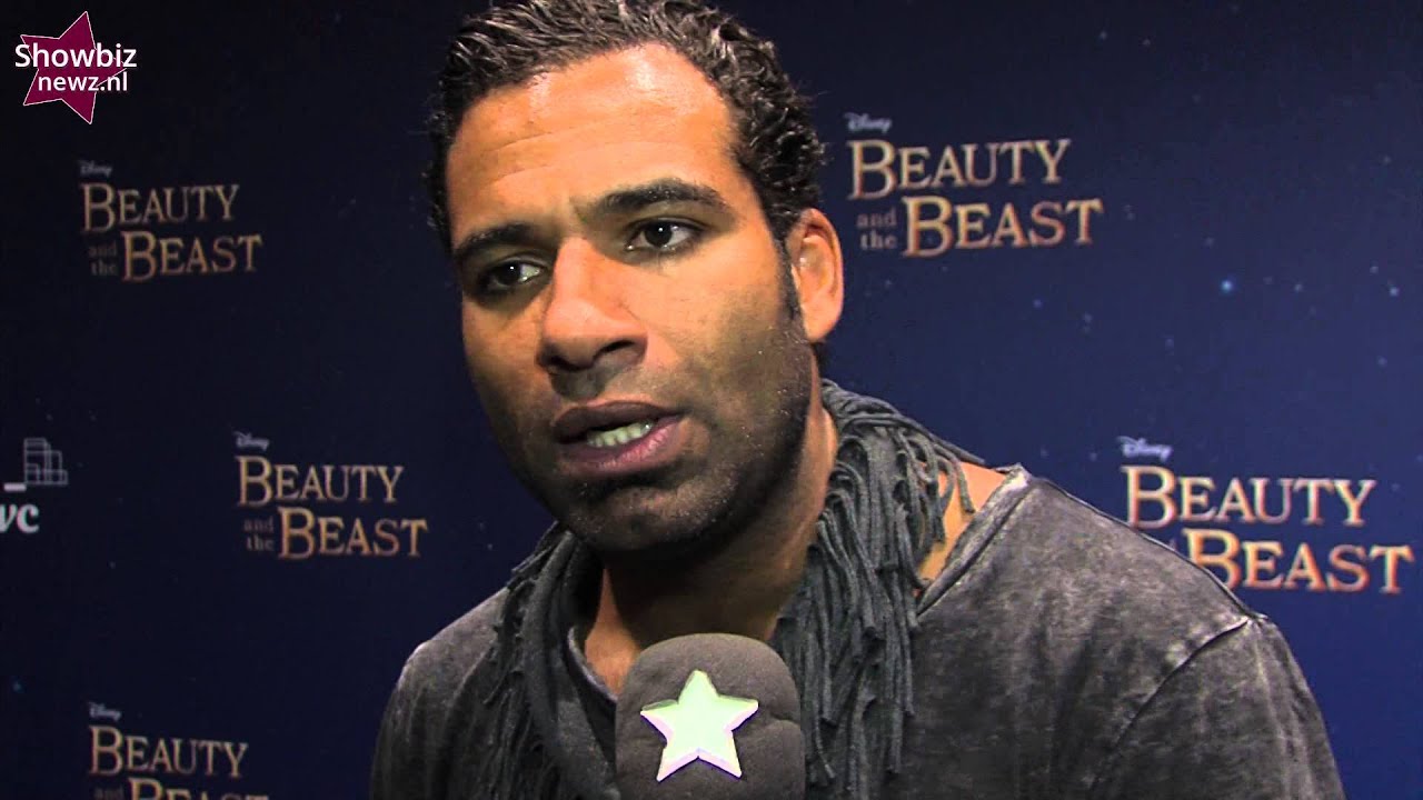 Cast Beauty And The Beast druk met repeteren