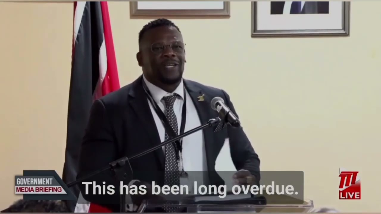 «Новая глава в нашей книге»: Роджер Александр запускает онлайн-систему прибытия и отправления рей...