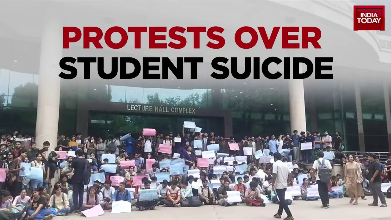 Watch: IIT Delhi Protests Intensify Over Student Death, Demand ₹1 Cr Compensation & Resignations