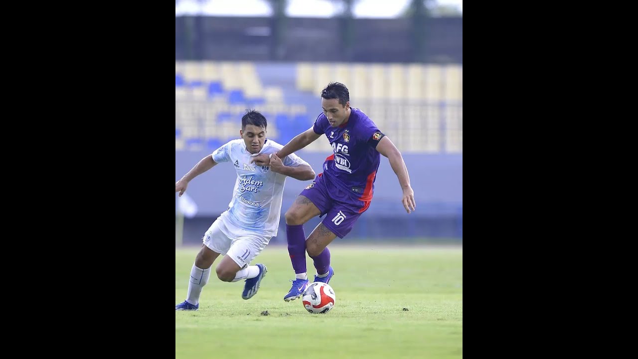 Ezra Walian