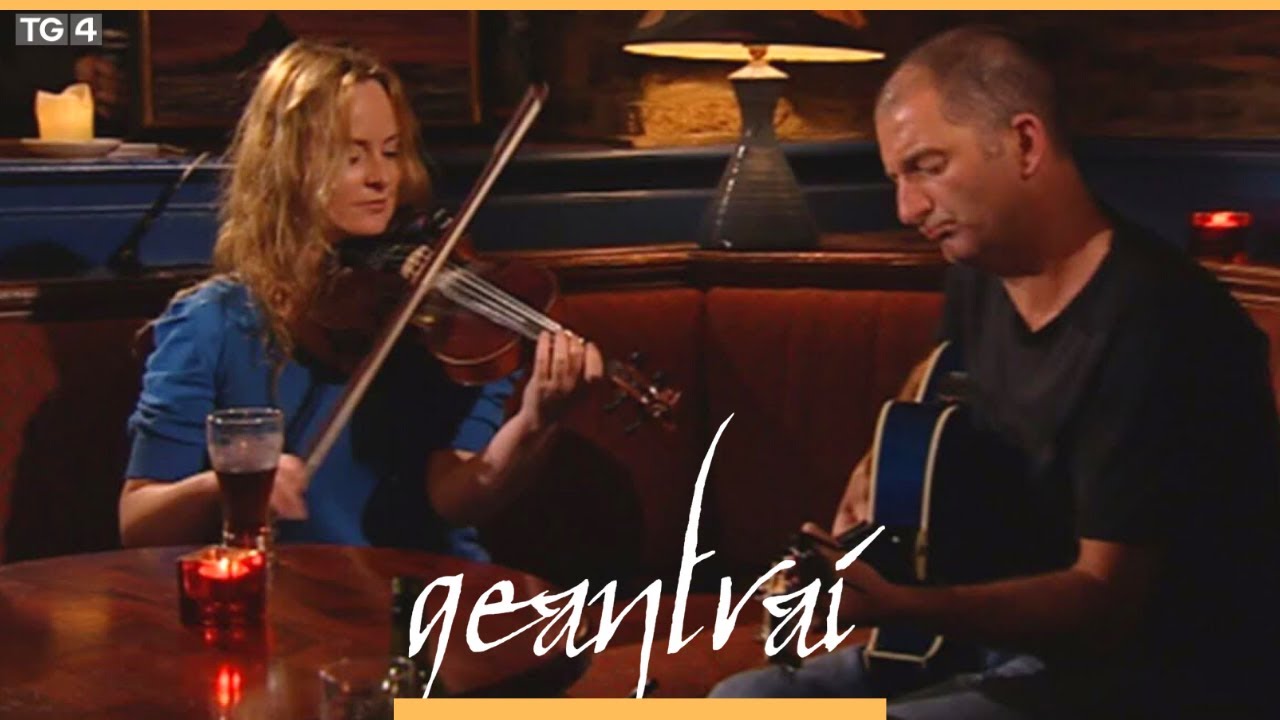 Niamh Ní Charra & Mike Galvin | Tigh John Benny, An Daingean | Geantraí 2009 | TG4