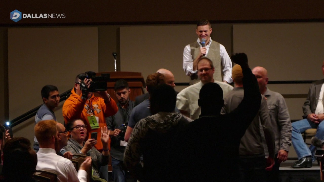 Opponents, supporters square off during Richard Spencer speech at Texas A&M