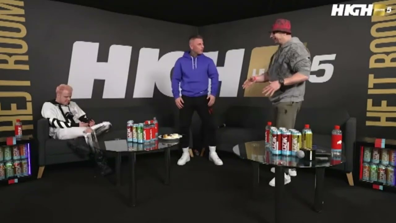 Legendarny mityczny taniec z SEQUENTO a przygląda się sam NITROZYNIAK! Xd