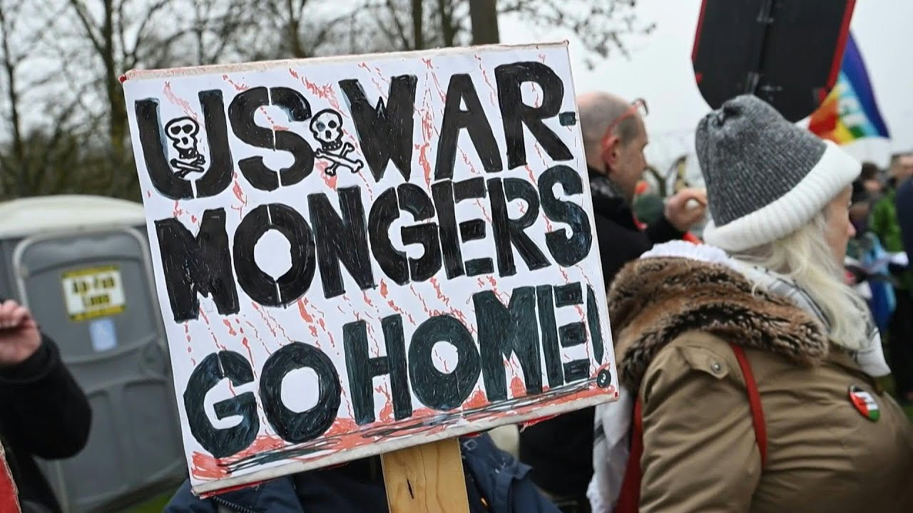 Anti-war demonstrators protest outside UK base used by US warplanes | AFP