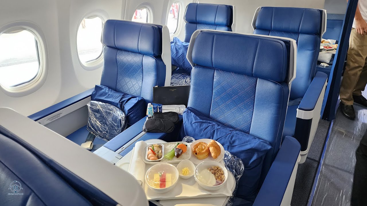 Malaysia Airlines New Boeing B737-8 Business Class Review