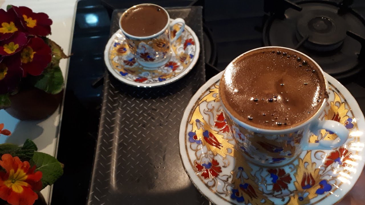 Bol K&ouml;p&uuml;kl&uuml; T&uuml;rk Kahvesi Nasıl Yapılır T&uuml;rk Kahvesi Sade kahve şekerli kahve Tarifi