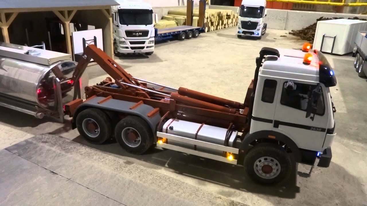 My new Mercedes-Benz SK 2638 with a Hiab Multilift Hook Lifter