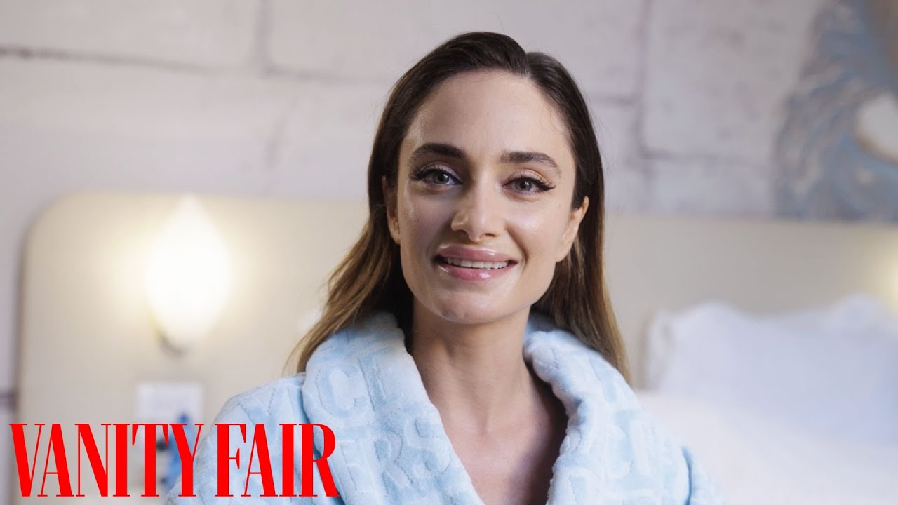 Denise Capezza si prepara per il red carpet alla Mostra del Cinema di Venezia | Vanity Fair Italia