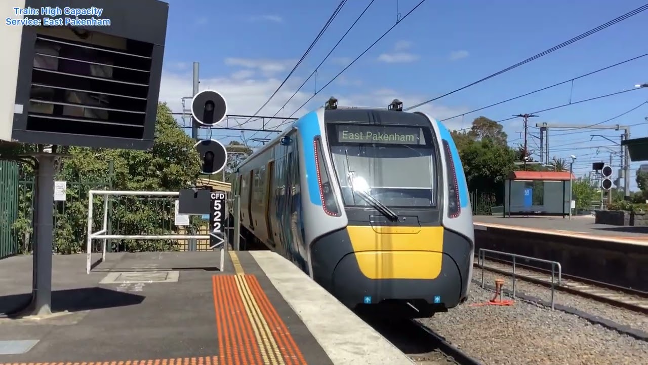 Trains at Caulfield